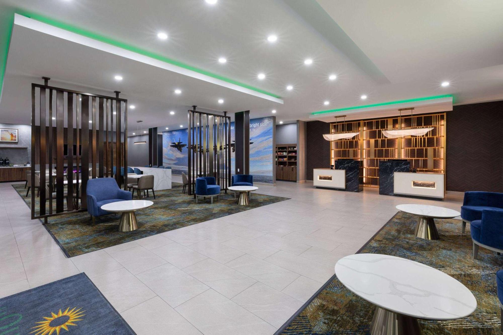 La Quinta Inn & Suites By Wyndham San Antonio At The Rim Buitenkant foto