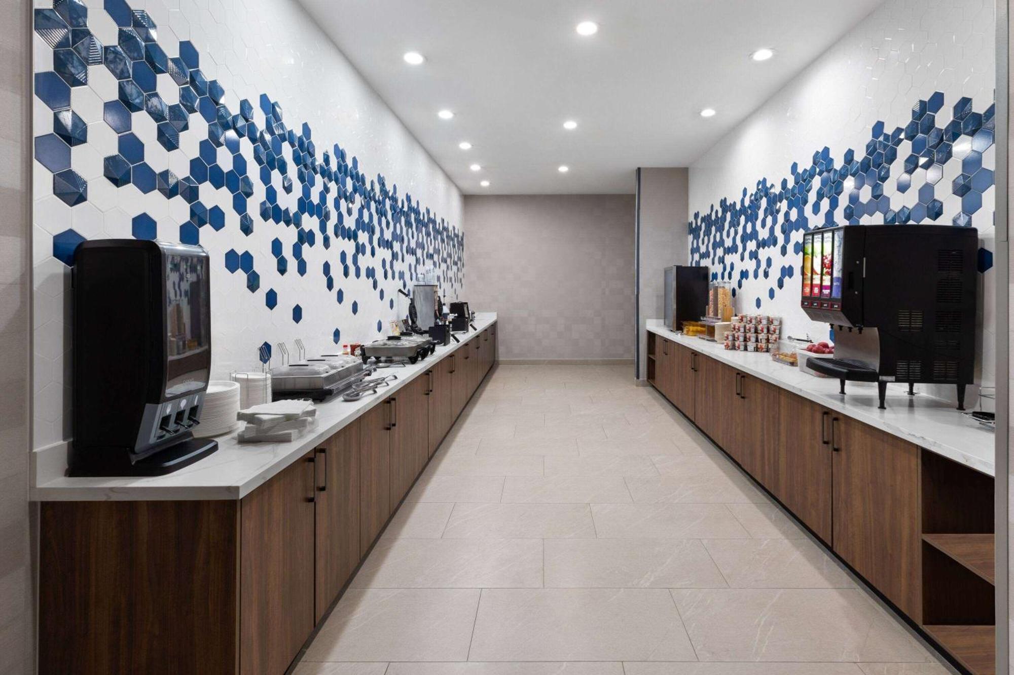 La Quinta Inn & Suites By Wyndham San Antonio At The Rim Buitenkant foto